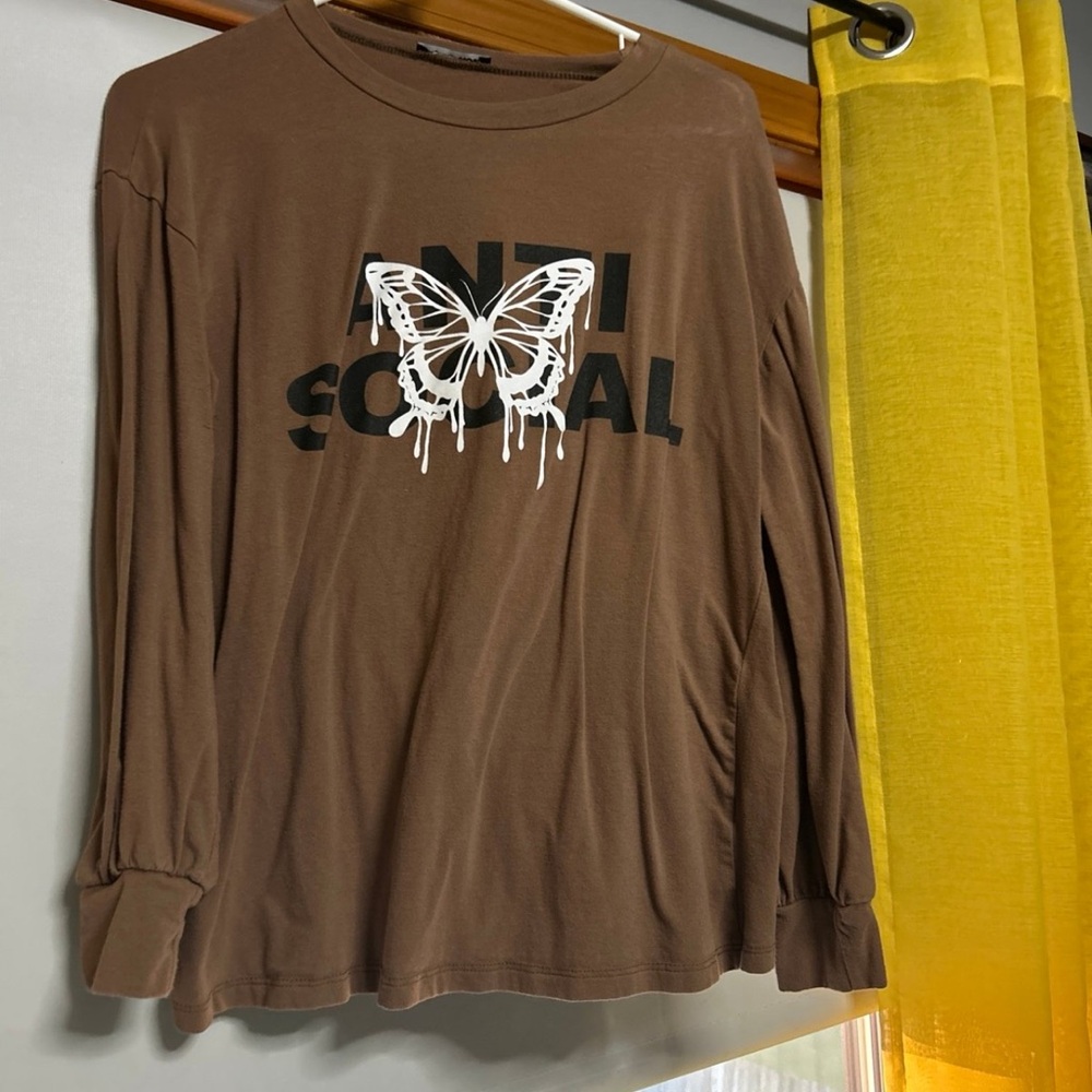 Brown Long Sleeve Graphic Tee